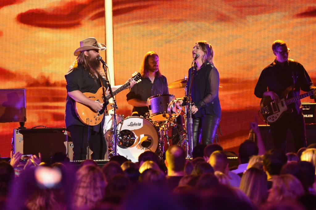 Chris Stapleton Sings From the Heart During Performance of “Parachute