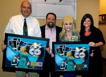 Dolly Parton Celebrates Going Gold With ‘An Evening With… Dolly’