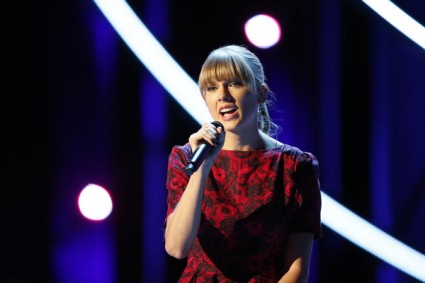 Taylor Swift and Tim McGraw ‘Stand Up to Cancer’ with Emotional Performances on SU2C Telethon