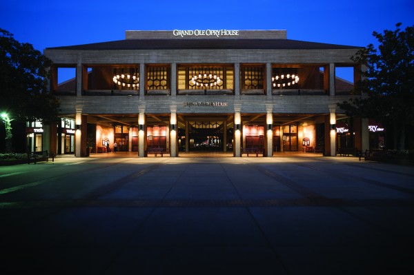 Grand Ole Opry House – CountryMusicIsLove