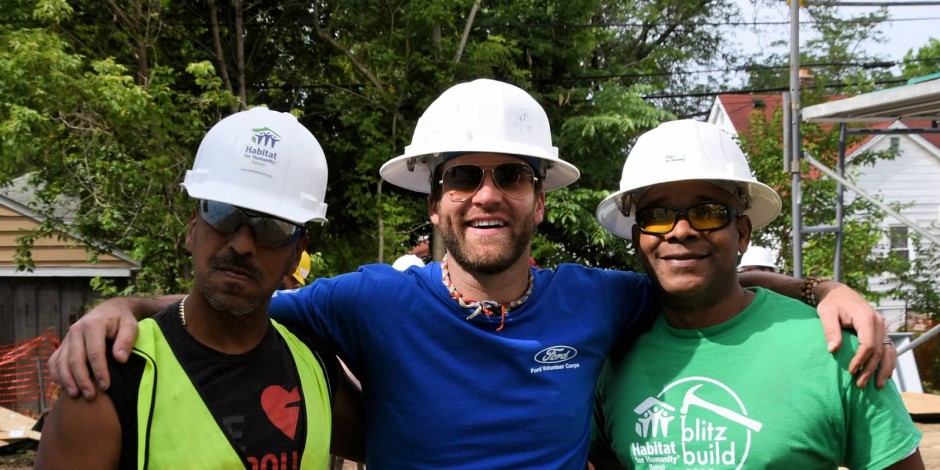 Drake White Makes Third Stop on #LivintheDream By Giving the Dream Initiative