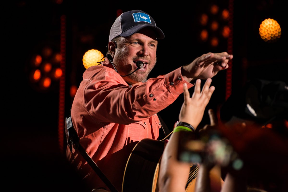 Garth Brooks Announces MultiYear Stadium Tour Sounds Like Nashville