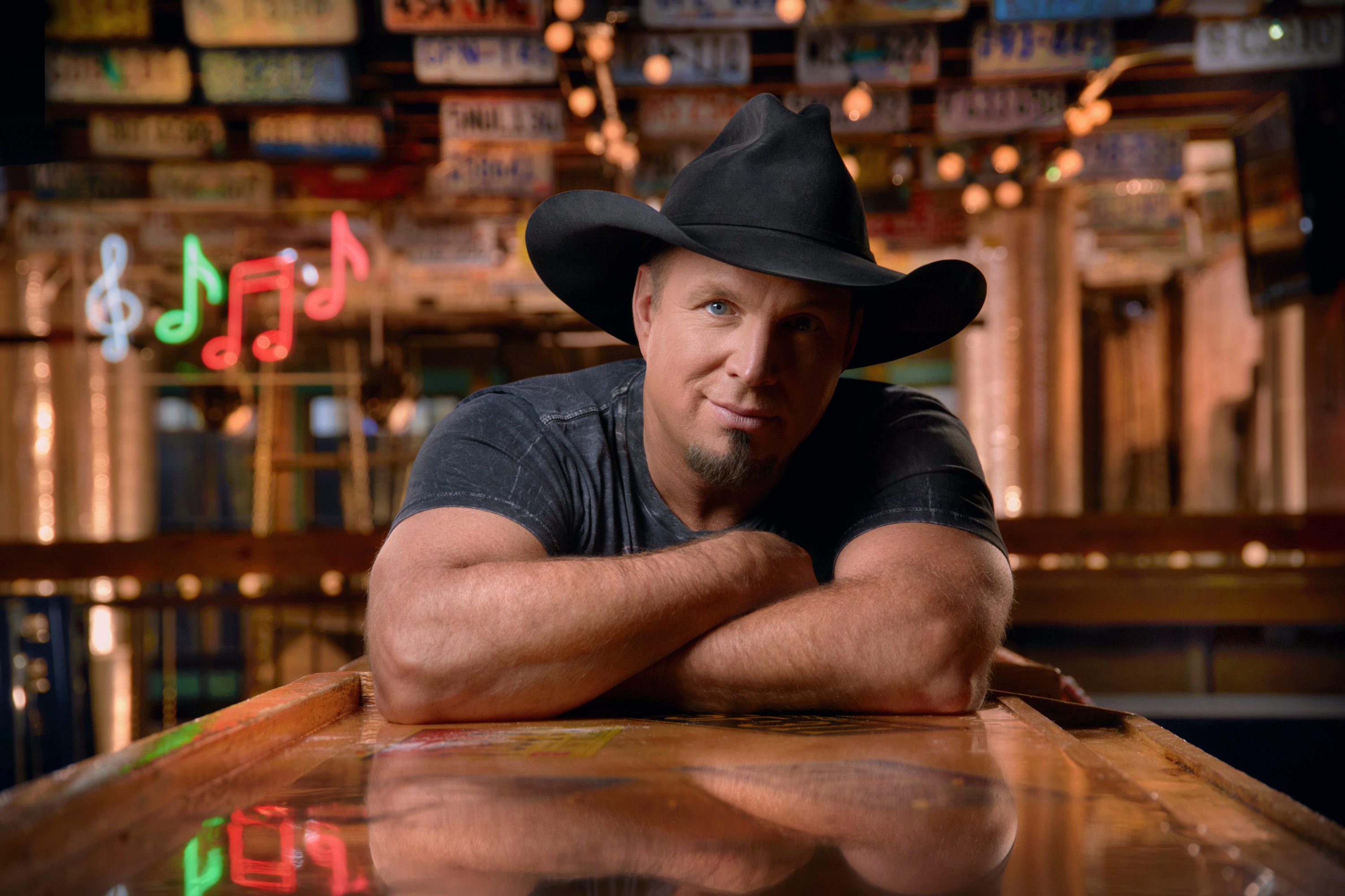 Garth Brooks Teams Up With Major League Baseball to Help Fight Childhood  Hunger