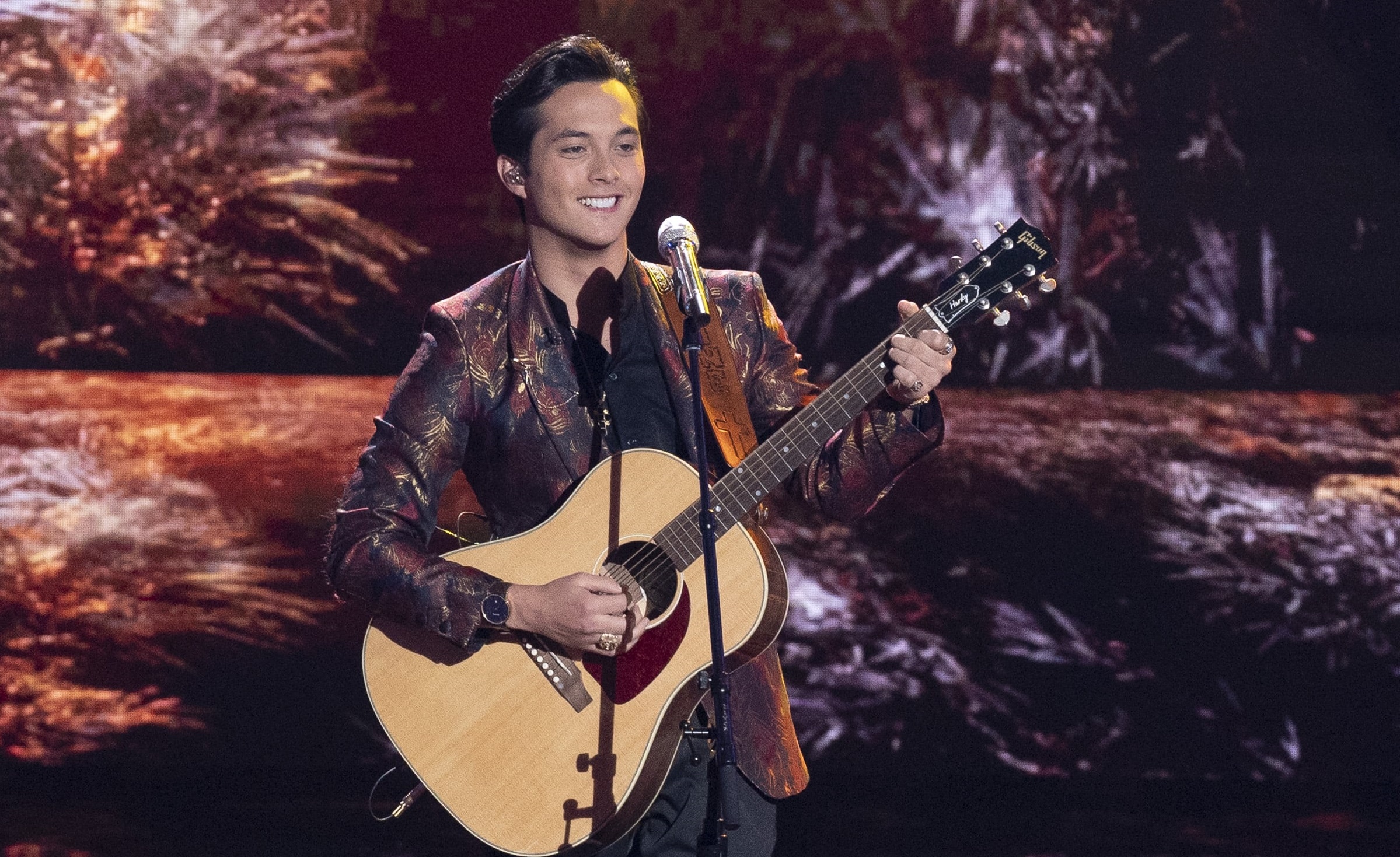 American Idol Recap Top 10 Give Magical Performances for Disney Night