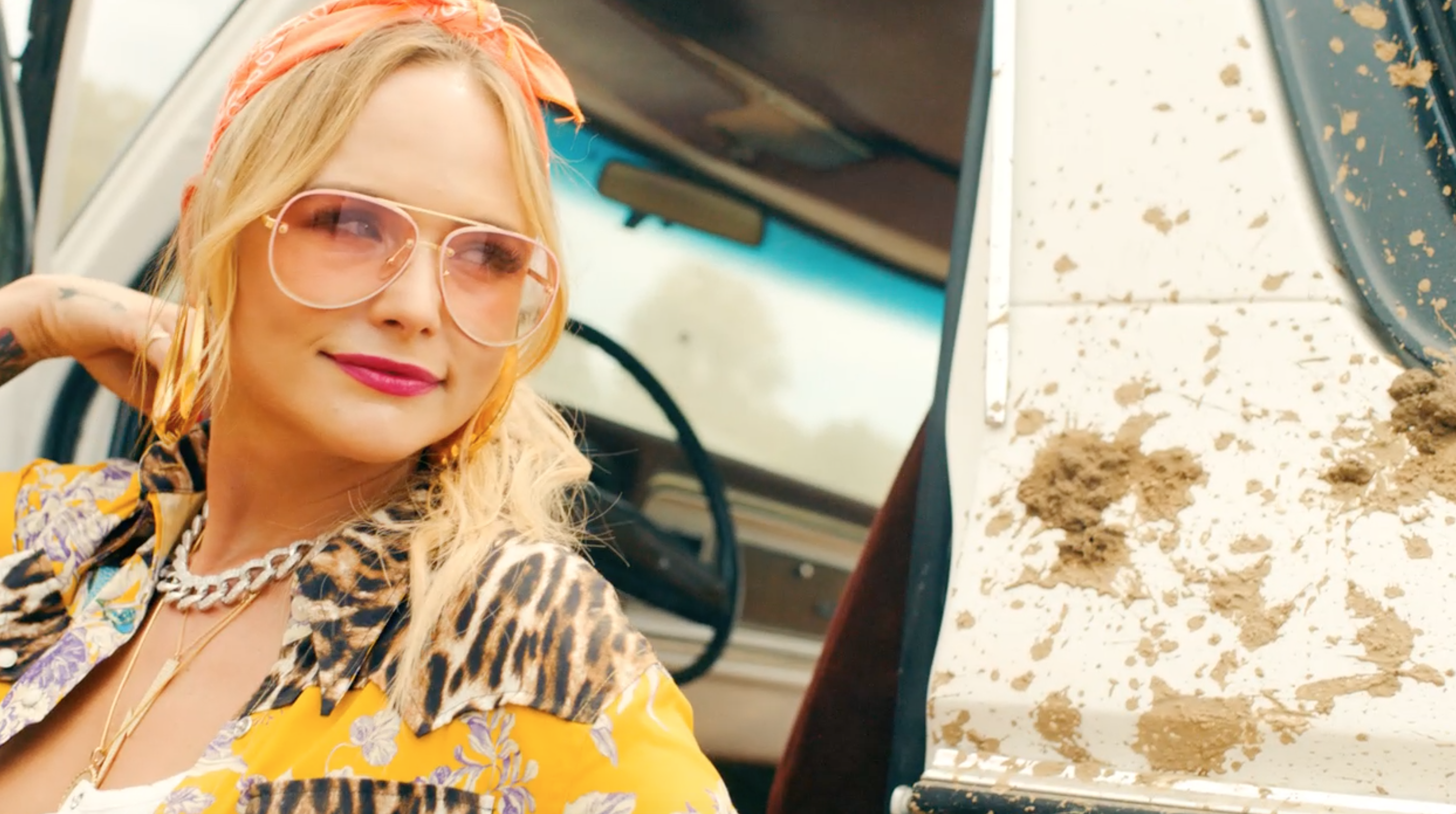 Miranda Lambert Gets Down And Dirty For It All Comes Out In The Wash Video Sounds Like Nashville