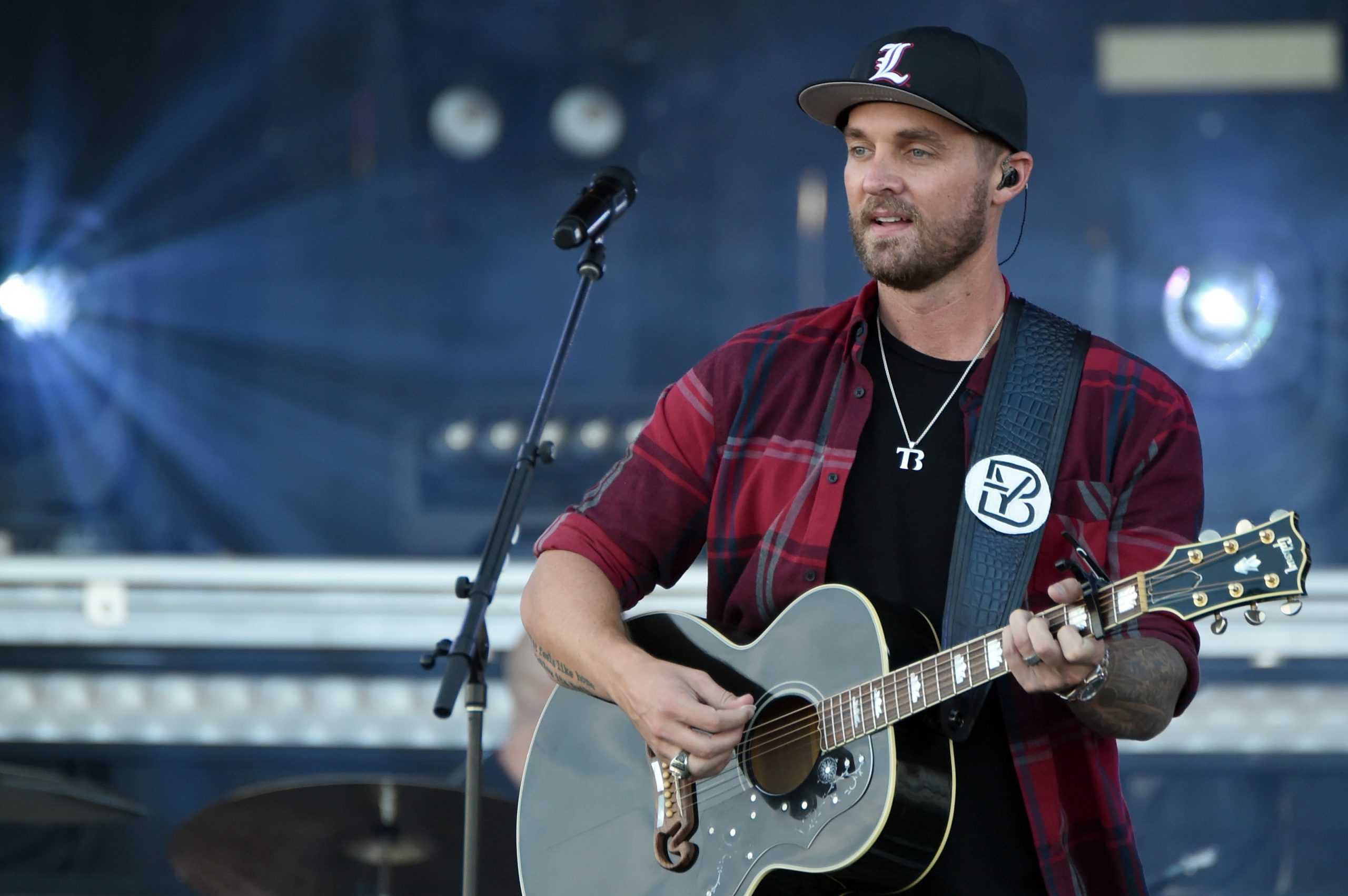 Brett Young Is SelfQuarantining In His Tour Bus Sounds Like Nashville
