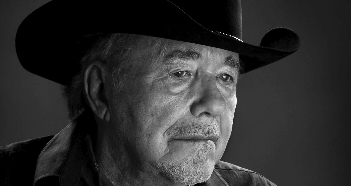 bobby bare singing in the kitchen