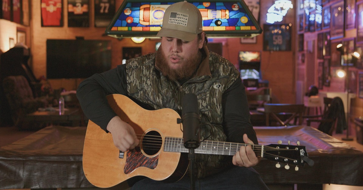 luke combs tennessee whiskey