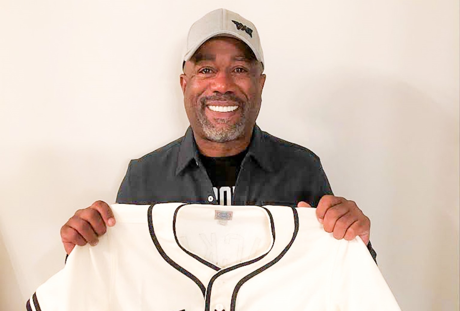 Darius Rucker Takes A Swing At Bringing The Mlb To Nashville Sounds Like Nashville