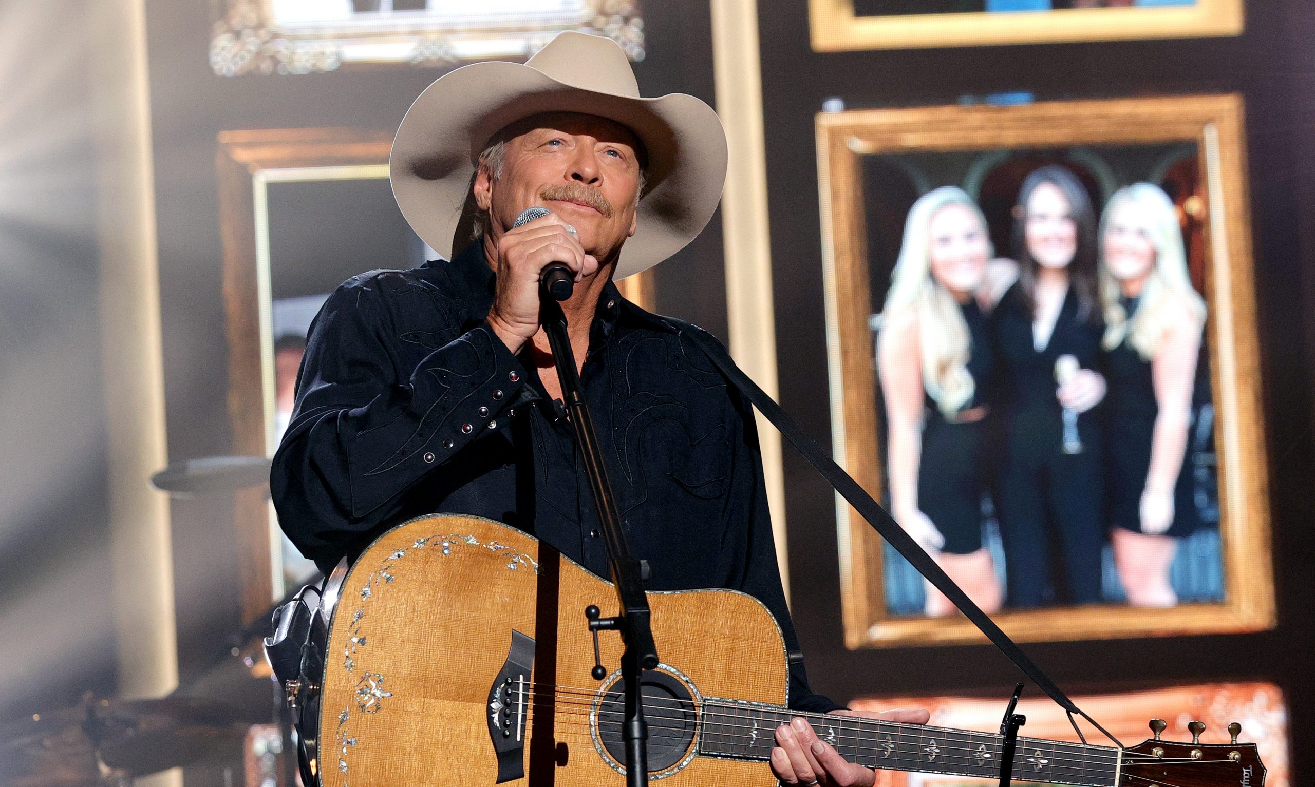 Alan Jackson Reveals He's Battling a Disease Affecting His Ability to  Perform